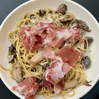 Tucci - Mushroom and Prosciutto Spaghetti - Italian Near Me - Lake Oswego, Oregon Tucci - Mushroom and Prosciutto Spaghetti - Italian Near Me - Lake Oswego, Oregon