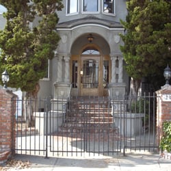 John R Edwards, LCSW - Main entrance to office building