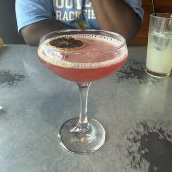 Elsie's Plate & Pie - Raspberry lemon martini - American Near Me - Baton Rouge, Louisiana Elsie's Plate & Pie - Raspberry lemon martini - American Near Me - Baton Rouge, Louisiana