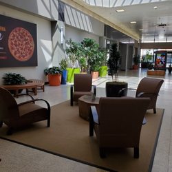 Crossroads Bellevue - Sitting area inside the mall