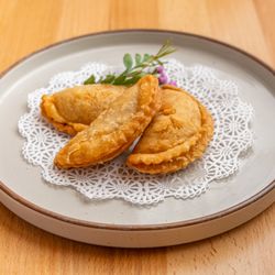 Dim Sum Bloom - Curry chicken puff