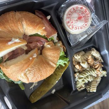 Chicken Salad Chick - Blt - Southern Near Me - Memphis, Tennessee Chicken Salad Chick - Blt - Southern Near Me - Memphis, Tennessee