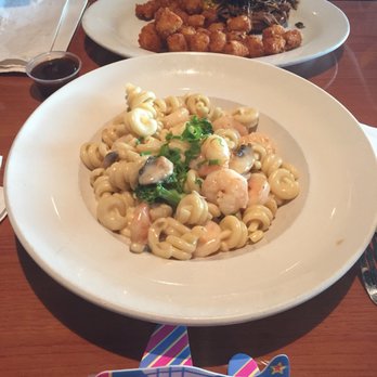 Pilot Pete's - BBQ Pulled Pork Sandwich Shrimp pasta - American Near Me - Schaumburg, Illinois Pilot Pete's - BBQ Pulled Pork Sandwich Shrimp pasta - American Near Me - Schaumburg, Illinois