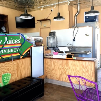 Earthly Juices - Very small place - Juice Bars & Smoothies Near Me - Long Beach, California