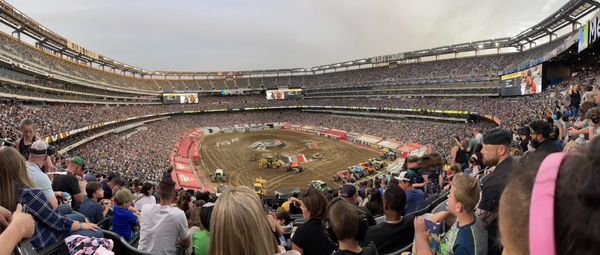 MetLife Stadium by null