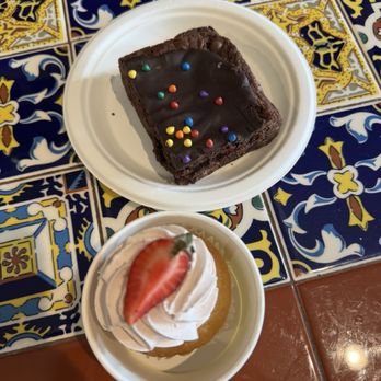 Minglewood Bake Shop - Cosmic brownie and strawberry cupcake - Bakeries Near Me - Richmond, Virginia Minglewood Bake Shop - Cosmic brownie and strawberry cupcake - Bakeries Near Me - Richmond, Virginia