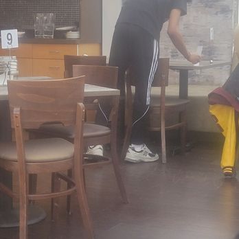 Loud House Buffalo - The tables are cleaned after every patron leaves. Not just a swipe with a dirty trash but cleaned properly - Breakfast & Brunch Near Me - Buffalo, New York Loud House Buffalo - The tables are cleaned after every patron leaves. Not just a swipe with a dirty trash but cleaned properly - Breakfast & Brunch Near Me - Buffalo, New York