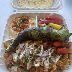 BeeWali's Vegan AF - "Chicken" shawarma Medi plate