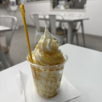 Honeymee - Sweetie with sea salt flakes - Ice Cream & Frozen Yogurt Near Me - Houston, Texas Honeymee - Sweetie with sea salt flakes - Ice Cream & Frozen Yogurt Near Me - Houston, Texas