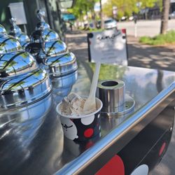 I enjoyed the hazelnuts in this Gelato at UNO gelato absolutely beautiful on a Monday evening.