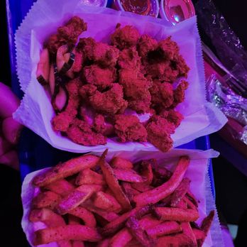 Platypus - large chicken bites & fries + ranch, sweet chili, honey mutated - Cocktail Bars Near Me - St. Louis, Missouri