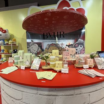 Hello Kitty and Friends Cozy Corner - Pop-up Shops Near Me - Torrance, California Hello Kitty and Friends Cozy Corner - Pop-up Shops Near Me - Torrance, California