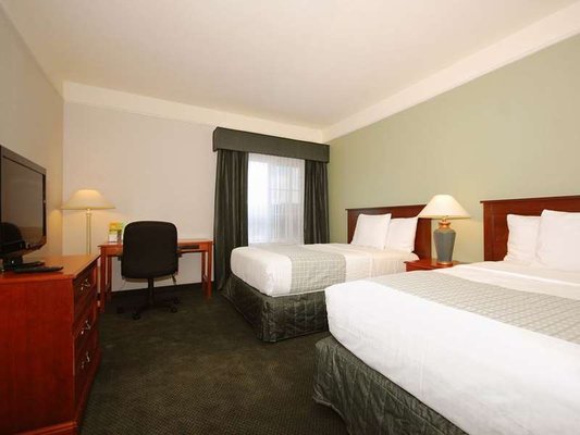 La Quinta Inn & Suites by Wyndham Phoenix I-10 West by null