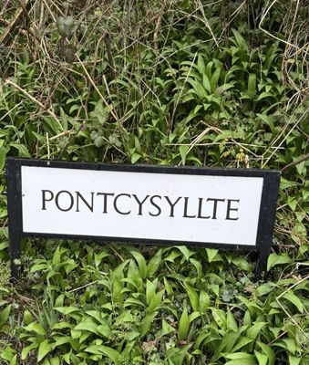 Pontcysyllte Aqueduct by null