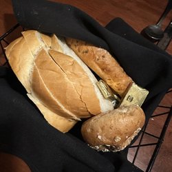 Bella's On Fort Couch - Bread and butter