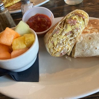 The Committed Pig - Breakfast burrito - American Near Me - Summit, New Jersey