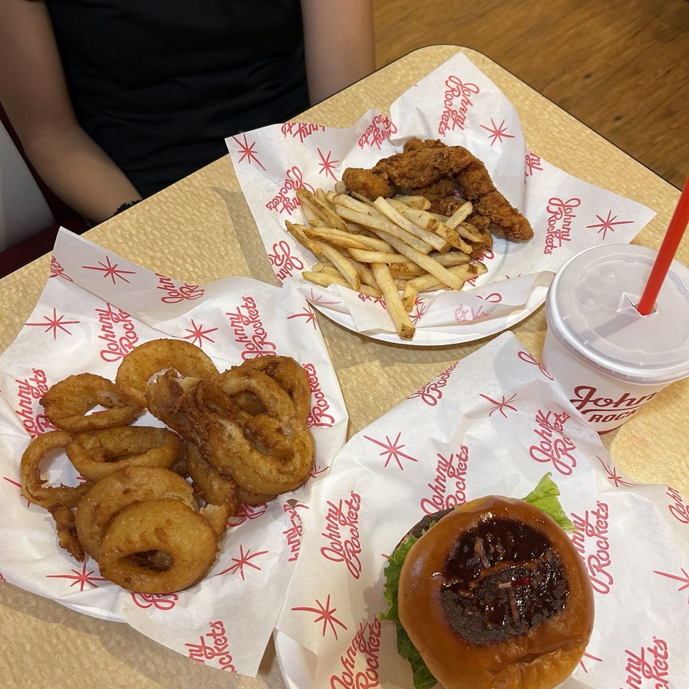 Johnny&#39;s - まる 1e3b4e2a-59d0-45b1-8d60-