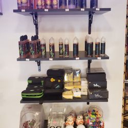 Shoot The Moon Head Shop & Wholesale
