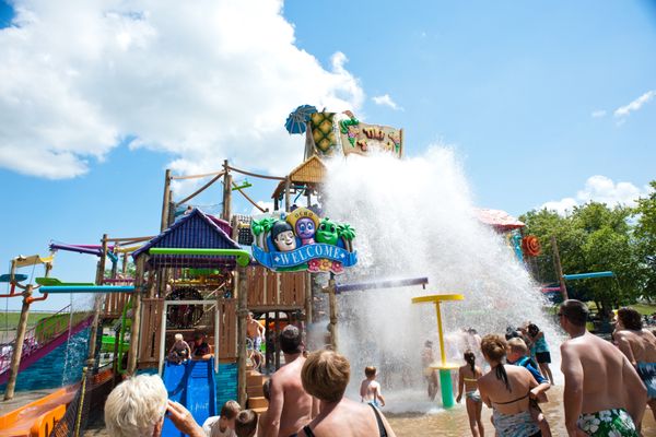 Hurricane Harbor Rockford by null