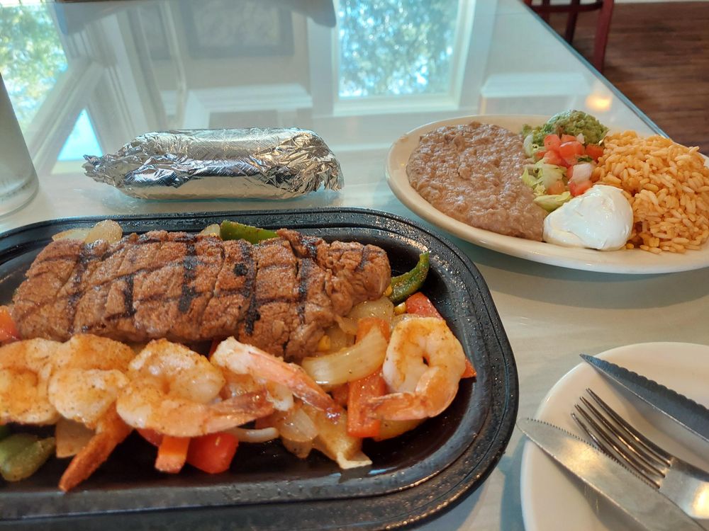 El Aguila Mexican Restaurant