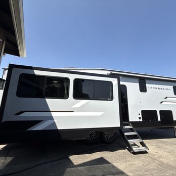 Camping World - Fife - RV Dealers Near Me - Fife, Washington Camping World - Fife - RV Dealers Near Me - Fife, Washington