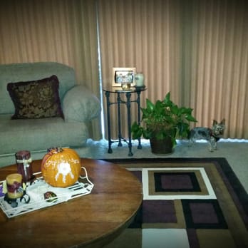 Jeanette A Isitt - Cottage Living. "Harvest Time" Northern California - Interior Design Near Me - Redding, California