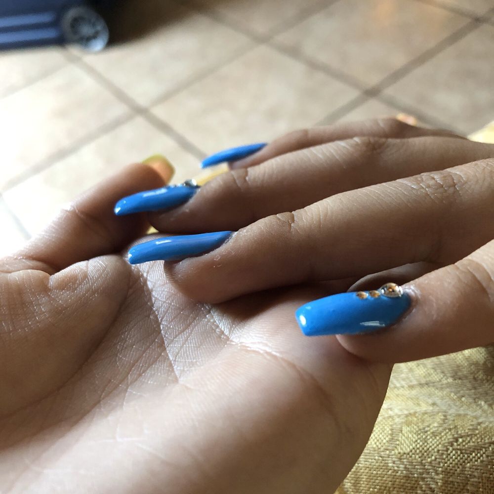 Bella Nails & Spa - But hey, the manager said this is perfect....where!? - Nail Salons Near Me - Tracy, California Bella Nails & Spa - But hey, the manager said this is perfect....where!? - Nail Salons Near Me - Tracy, California