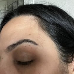 Art of Browz Austin Eyebrow Threading - All the red spots around my eyebrows is skin she remove while threading my eyebrows. Do not go here.