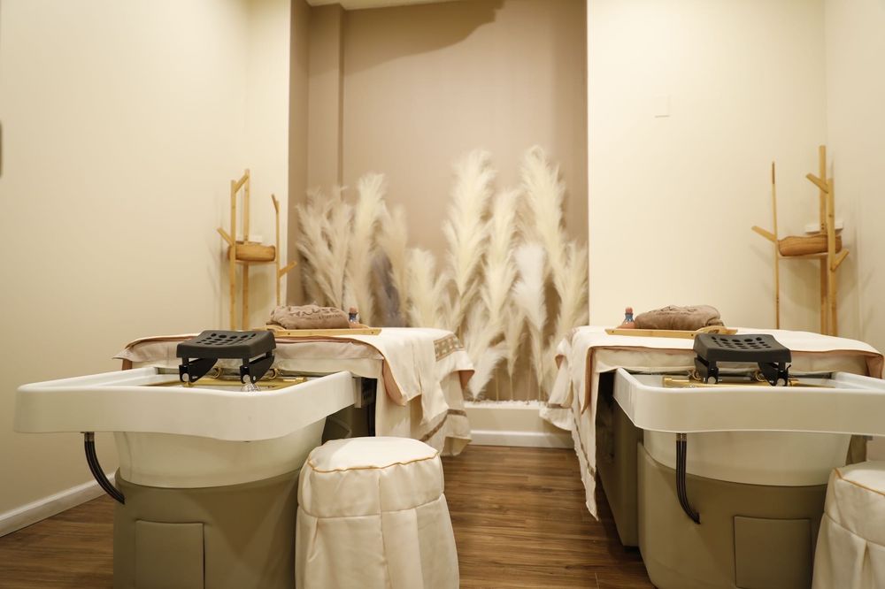 H2O HOUSE HEAD & FOOT CARE 24 Photos & 46 Reviews 2360 N Clybourn