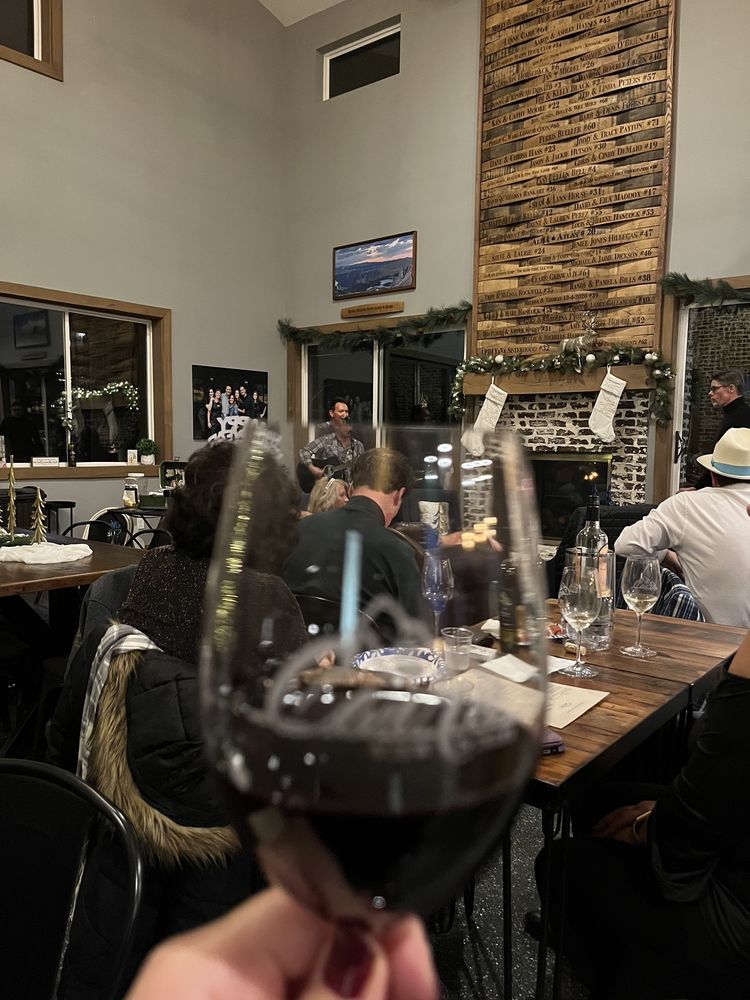 CAIRN VIEW WINERY Updated October 2024 18 Photos & 21 Reviews 299