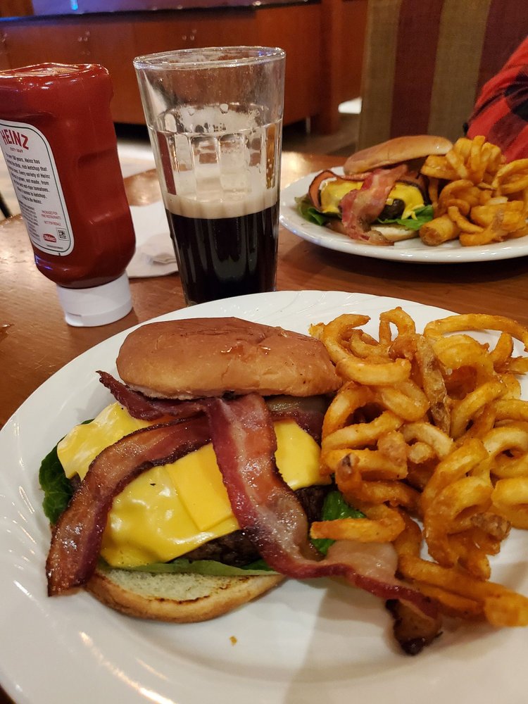 JT's Food & Cocktails