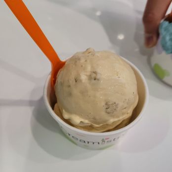 Creamistry - Cookie butter w. Cookie dough mixed in - Ice Cream & Frozen Yogurt Near Me - Menifee, California