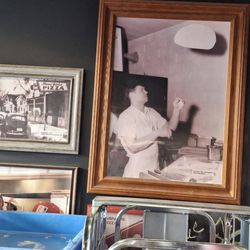 Domino's Pizza - Decor