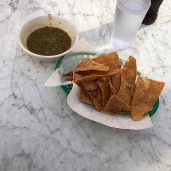 El Molino Central - Chips y salsa verde - Mexican Near Me - Sonoma, California El Molino Central - Chips y salsa verde - Mexican Near Me - Sonoma, California