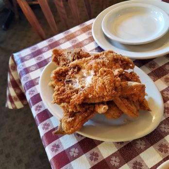 Ronneburg Restaurant - Broasted Chicken, 2 wings and breasts (meat was a little dry) - German Near Me - Amana, Iowa Ronneburg Restaurant - Broasted Chicken, 2 wings and breasts (meat was a little dry) - German Near Me - Amana, Iowa