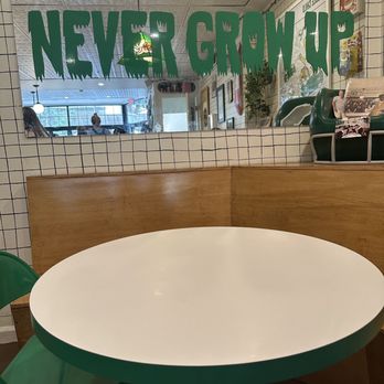 Middle Child - Seating area - Breakfast & Brunch Near Me - Philadelphia, Pennsylvania