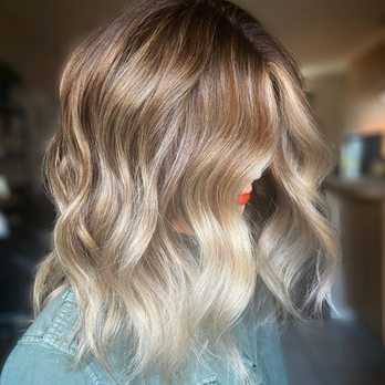 Illuminate Hair Studio & Spa - Balayage by Jamie - Hair Salons Near Me - Clovis, California Illuminate Hair Studio & Spa - Balayage by Jamie - Hair Salons Near Me - Clovis, California