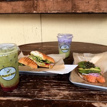Buzz & Bites - Smoke salmon avocado toast + Amazon Cloud - Coffee & Tea Near Me - Houston, Texas