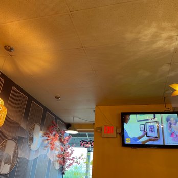 Tokyo's Sushi - a flat screen tv in a restaurant - Japanese Near Me - Powell, Ohio Tokyo's Sushi - a flat screen tv in a restaurant - Japanese Near Me - Powell, Ohio