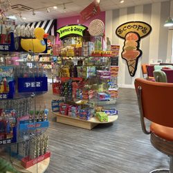 Scoops Monroe - Candies