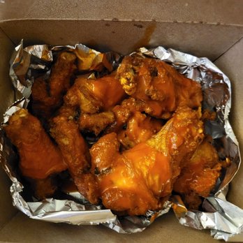 Bozzelli's Italian Deli-Crystal City - Buffalo Wings - Delis Near Me - Arlington, Virginia