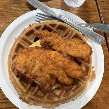 Eggs 'n Things - Waikiki Beach Eggspress - Chicken and waffles - Breakfast & Brunch Near Me - Honolulu, Hawaii Eggs 'n Things - Waikiki Beach Eggspress - Chicken and waffles - Breakfast & Brunch Near Me - Honolulu, Hawaii