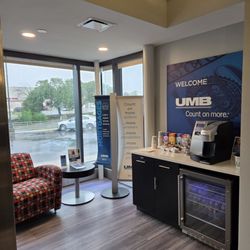 Umb Bank - Lobby