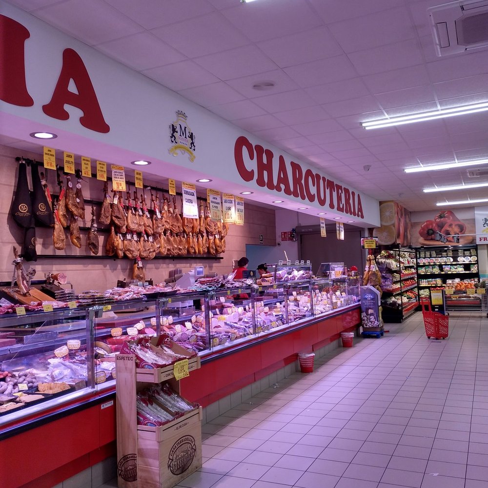 Manper - Meat section - Grocery Near Me - Torrevieja, A