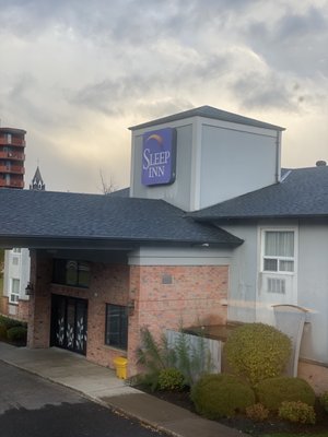 Sleep Inn by null