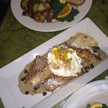 Bella's Cafe - Cannoli stuffed French toast - Breakfast & Brunch Near Me - New Haven, Connecticut Bella's Cafe - Cannoli stuffed French toast - Breakfast & Brunch Near Me - New Haven, Connecticut