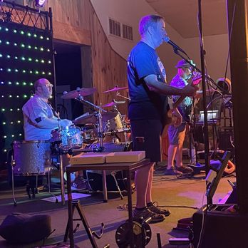 MAK Daddy's Old Town Meet n Eat - Thrifty biscuits onstage performing - Music Venues Near Me - Dover, Arkansas MAK Daddy's Old Town Meet n Eat - Thrifty biscuits onstage performing - Music Venues Near Me - Dover, Arkansas