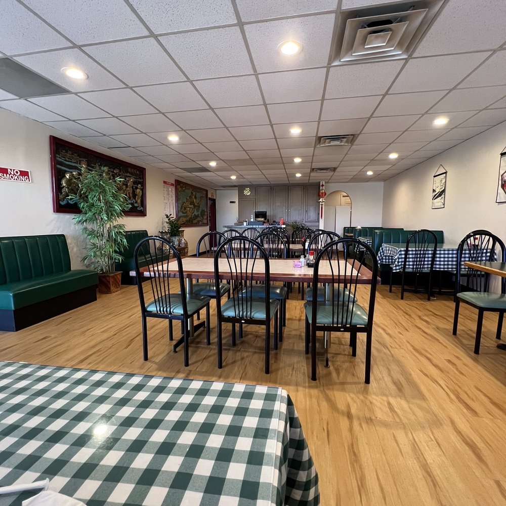 Lucky Bowl - tables and chairs in a restaurant - Chinese Near Me - Sandy, Utah