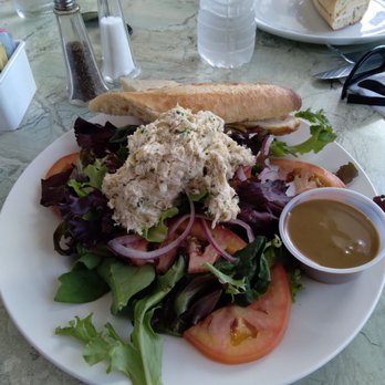 Paneterie - Chicken salad on a bed of greens - Coffee & Tea Near Me - Delray Beach, Florida Paneterie - Chicken salad on a bed of greens - Coffee & Tea Near Me - Delray Beach, Florida