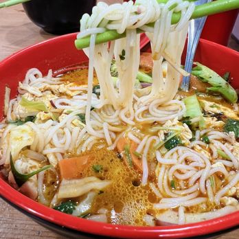 My Huong Kitchen - Chicken curry noddle soup - Vietnamese Near Me - Minneapolis, Minnesota My Huong Kitchen - Chicken curry noddle soup - Vietnamese Near Me - Minneapolis, Minnesota